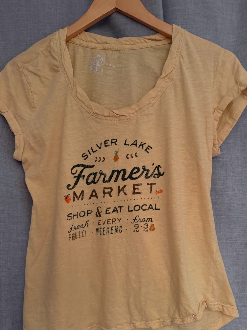 ANTHROPOLOGIE PILCRO Farmers Market Graphic Tee Size Small